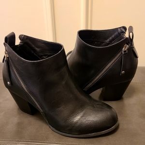 Torrid ankle black zip boots 8WW